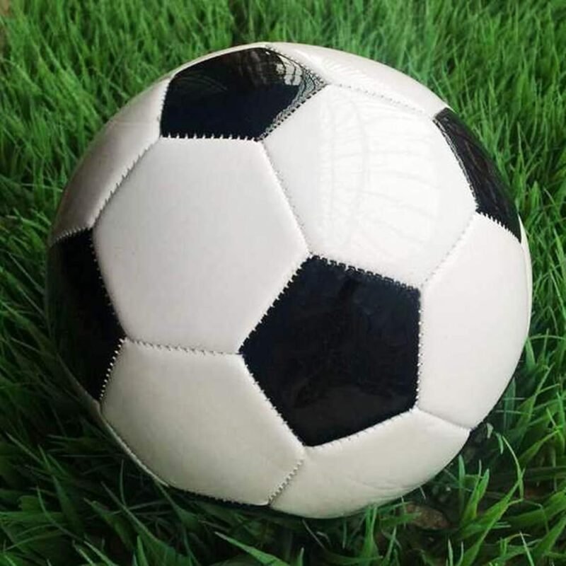 SPDTECH Balón de Fútbol Clásico Tamaños 2 3 4 5 Perfecto para Jóvenes - Imagen 3